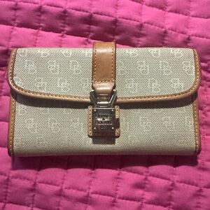 Dooney & Bourke Tan and Cream Women's Wallet